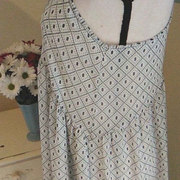 Olivaceous Sundress - Picture 5 of 11